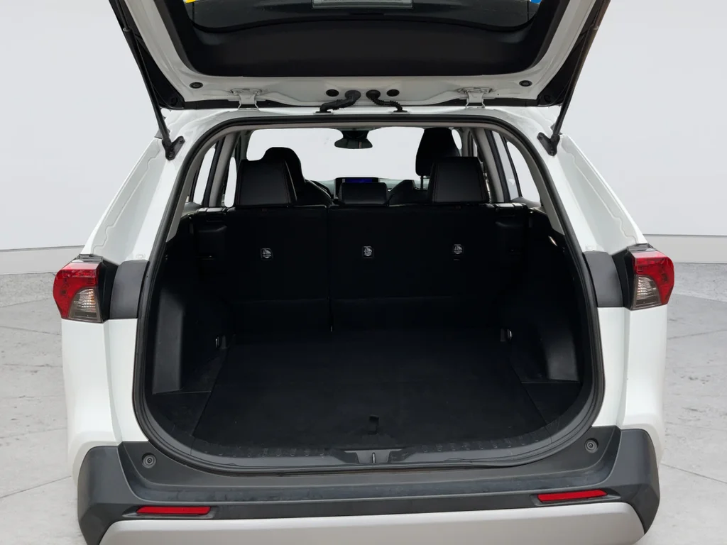 Used 2023 White Toyota Adventure image 29