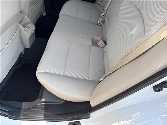 Used 2019 White Subaru 2.5i Premium image 9