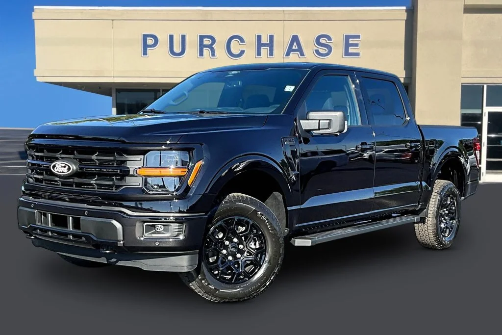 New 2026 Agate Black Metallic Ford XLT image 2