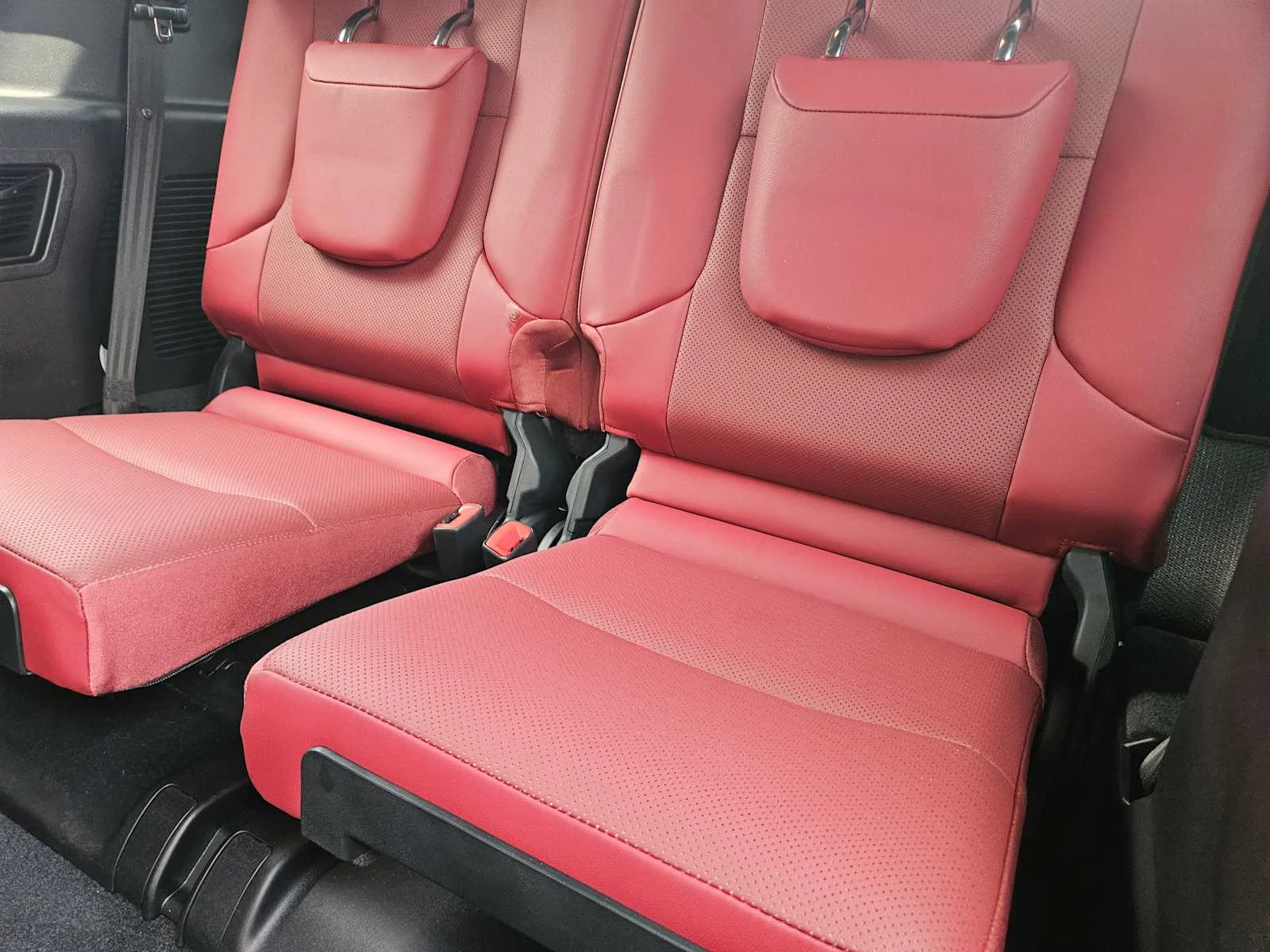 Certified Used 2023 NEBULA GRAY PEARL Lexus Premium image 22