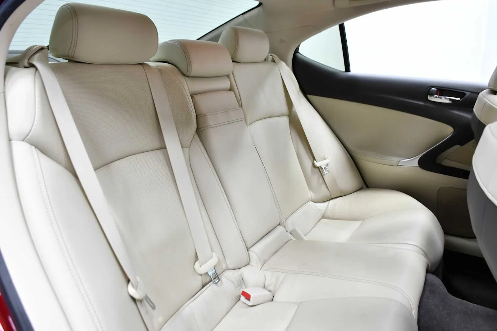 Used 2011 Matador Red Mica Lexus  image 19