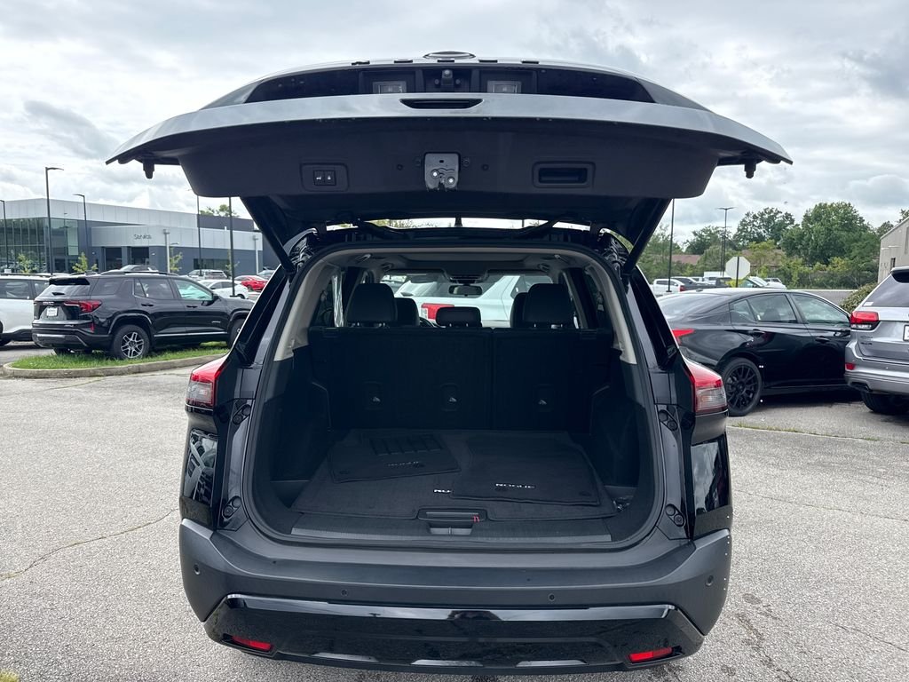 Used 2023 Black Nissan SV image 9
