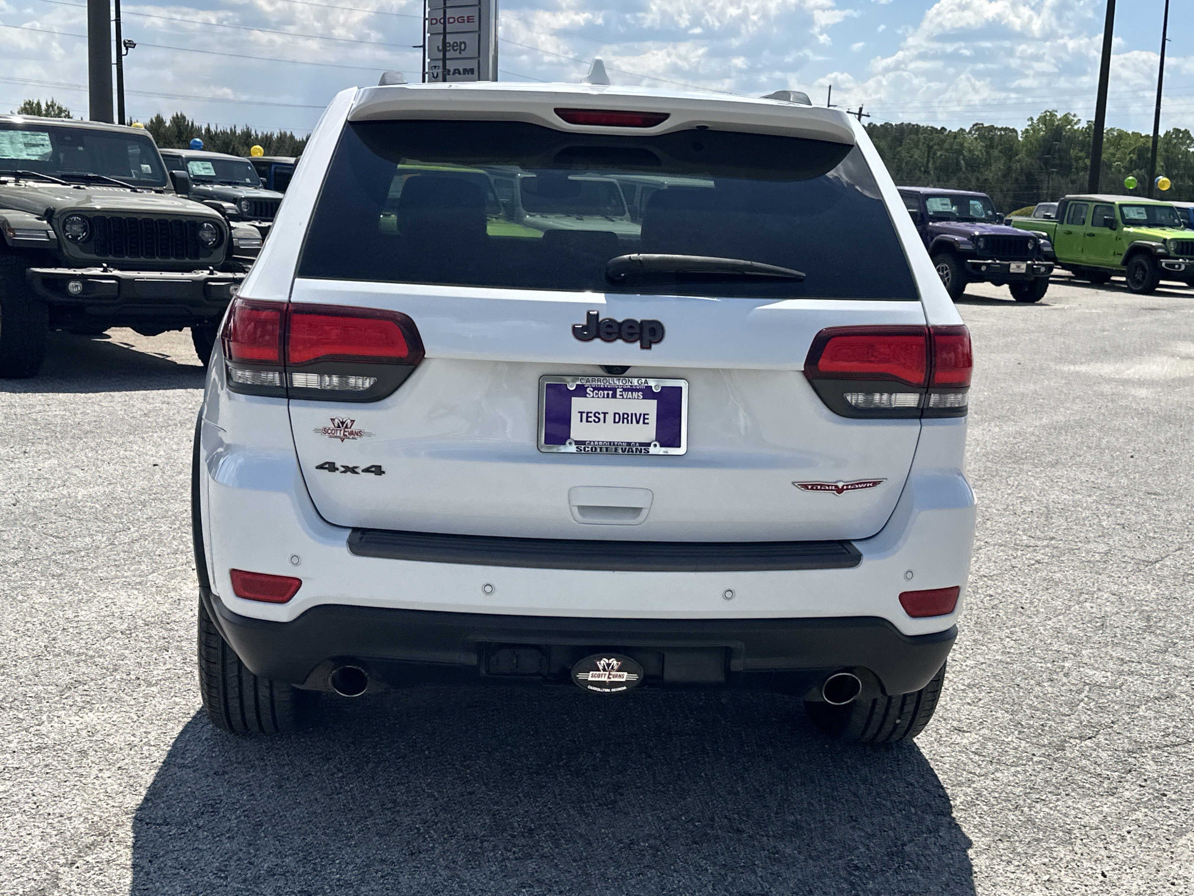 Used 2020 Bright White Clearcoat Jeep Trailhawk image 7