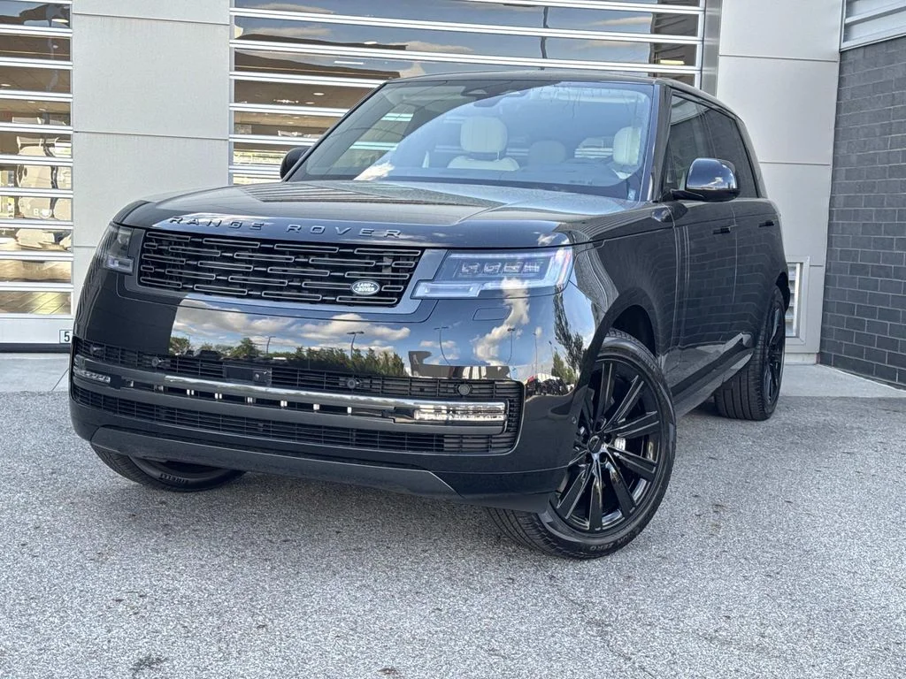 2026 Land Rover Range Rover 3.0 SE LWB 7's photo