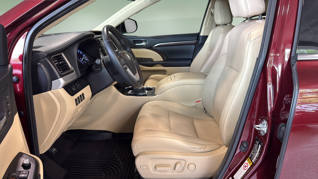 Used 2014 Red Toyota Limited image 11
