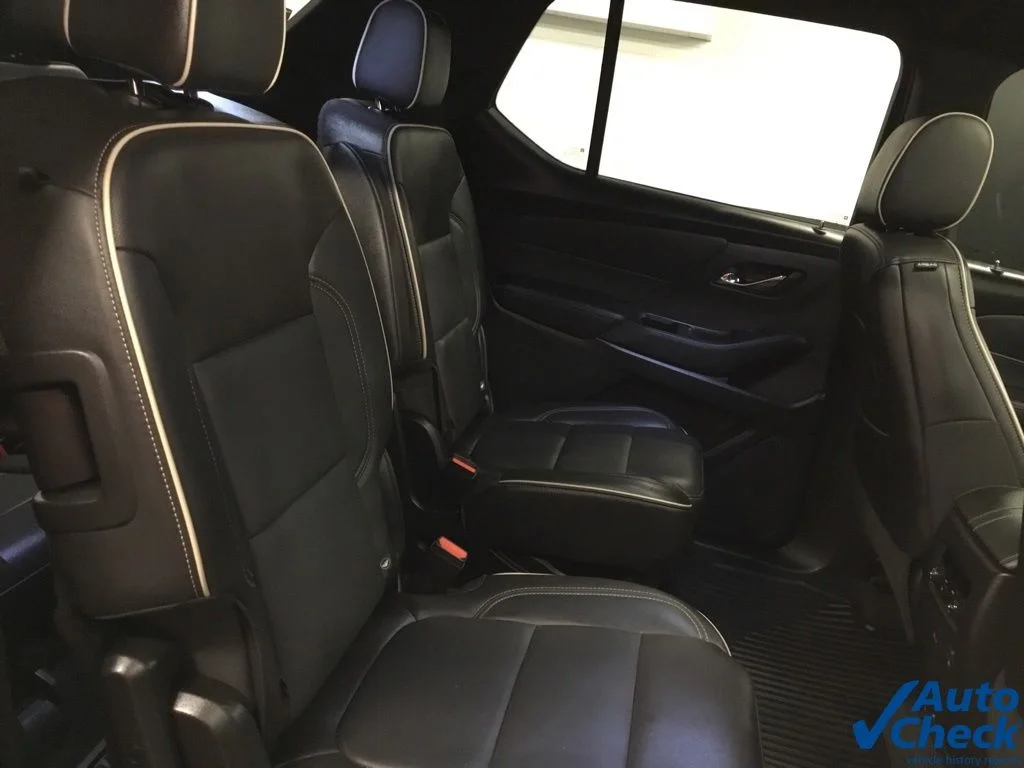 Used 2022 White Chevrolet Premier image 33
