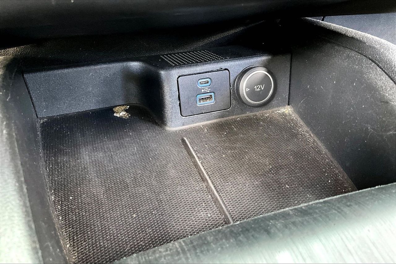 Used 2020 Gray Ford SEL image 25