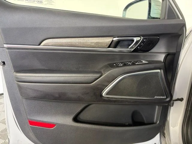 Used 2021 Gray Kia SX image 16