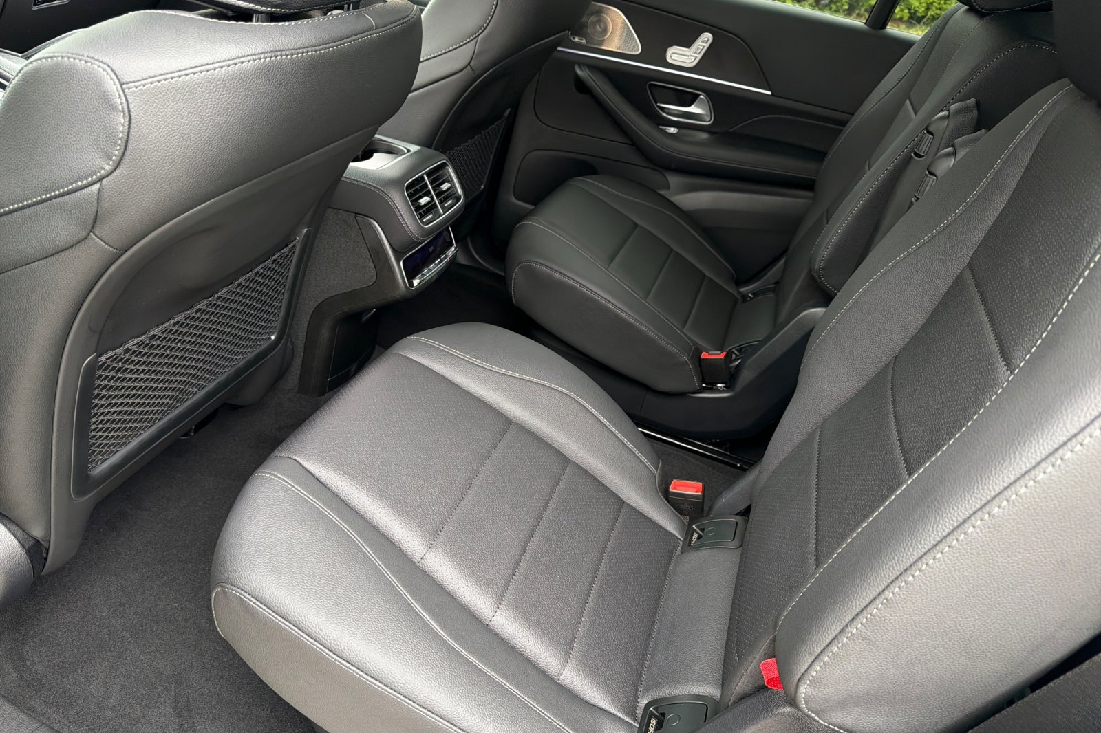 New 2026 MANUFAKTUR Alpine Grey Mercedes-Benz GLS 450 image 13