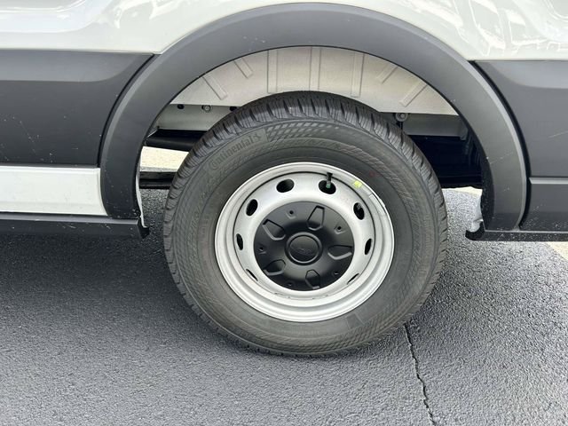New 2026 Oxford White Ford XL image 5