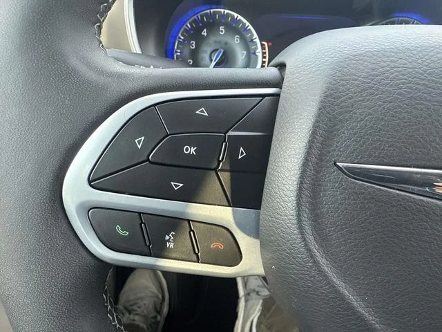 2024 Chrysler Pacifica Touring L - Photo 35