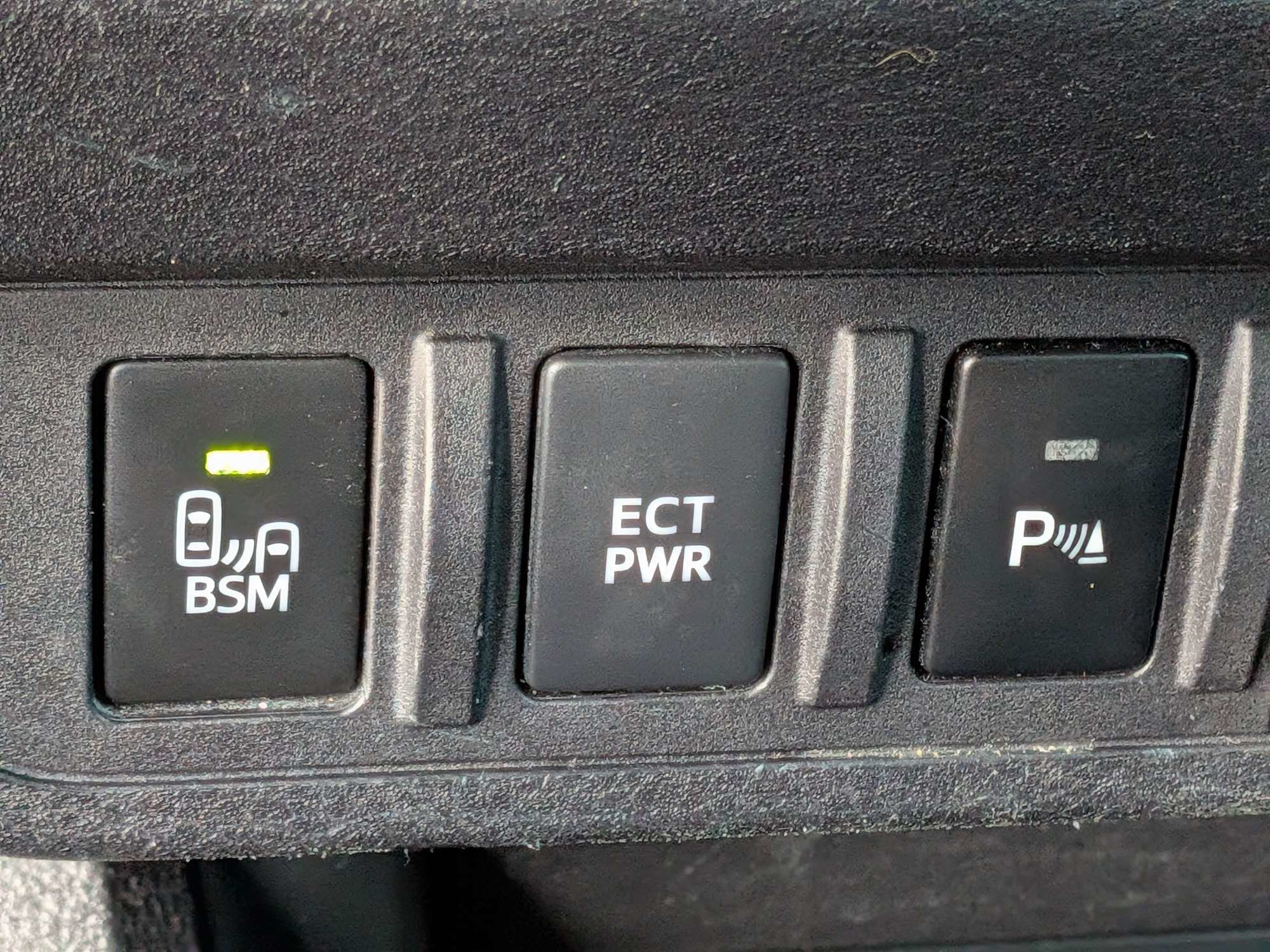 Used 2022  Toyota  image 24