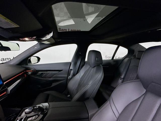 2025 BMW 5 Series 530i - Photo 20