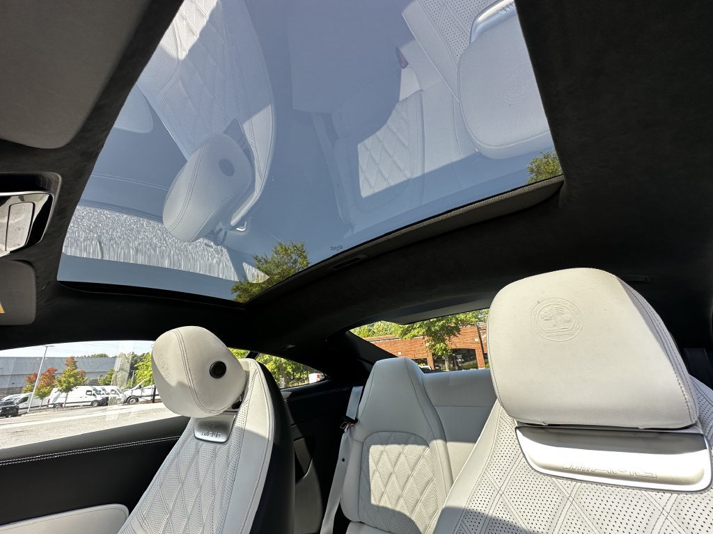 New 2026 MANUFAKTUR Moonlight White Metallic Mercedes-Benz AMG® GT 43 image 60