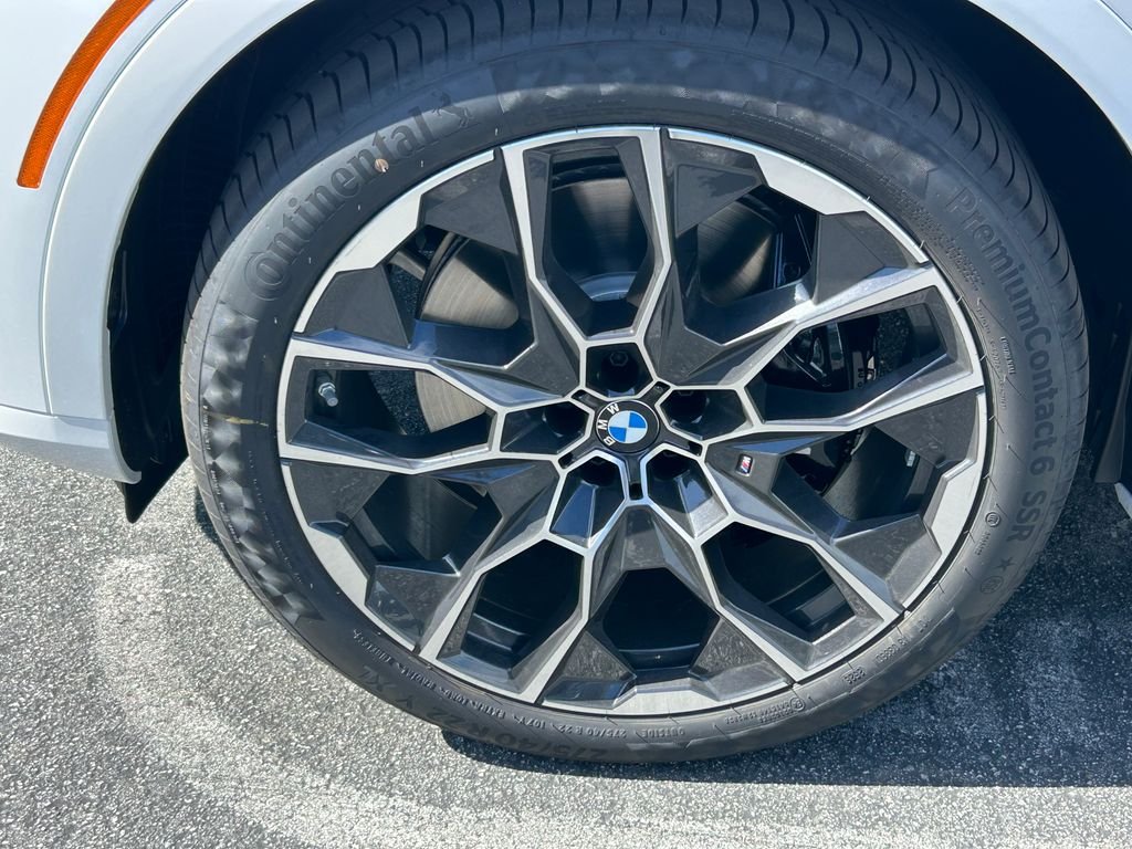 New 2027 Mineral White Metallic BMW xDrive40i image 9