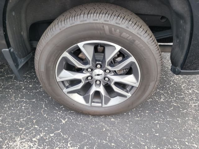 Used 2019 Black Chevrolet RST image 8
