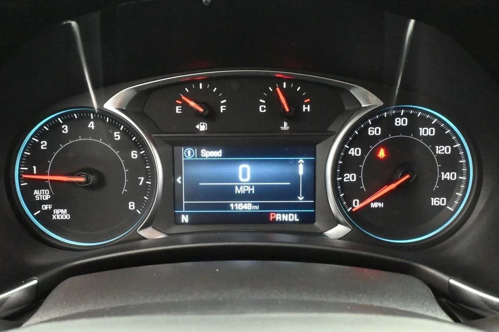 Used 2024 Lakeshore Blue Metallic Chevrolet LT image 25