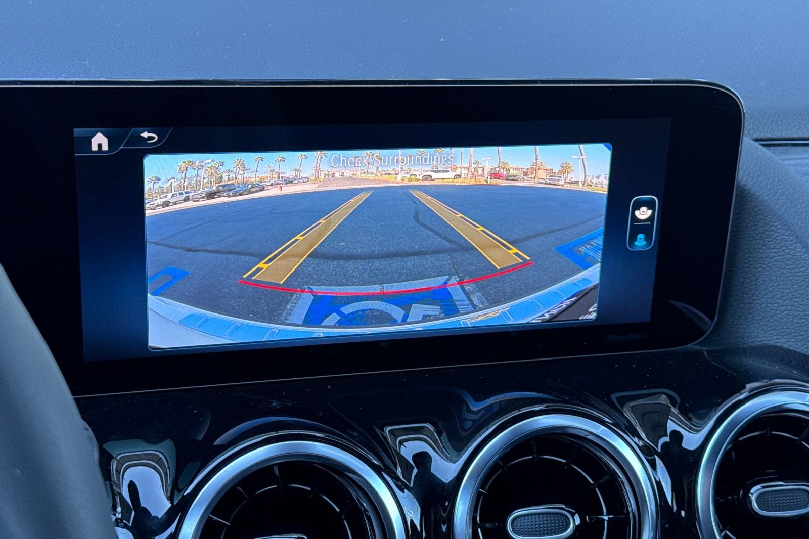 New 2026 Polar White Mercedes-Benz GLA 250 image 17