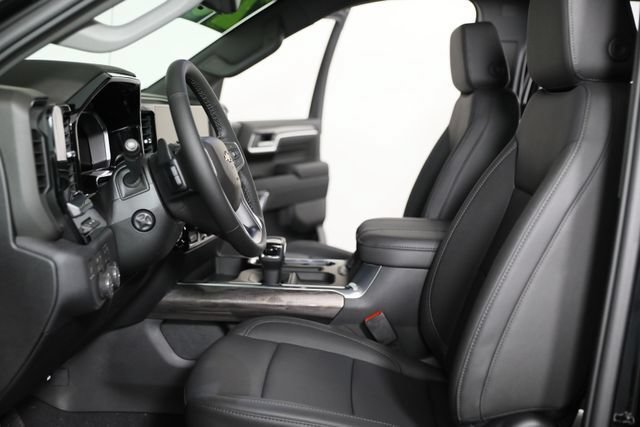 2026 Chevrolet Silverado 1500 LTZ - Photo 17