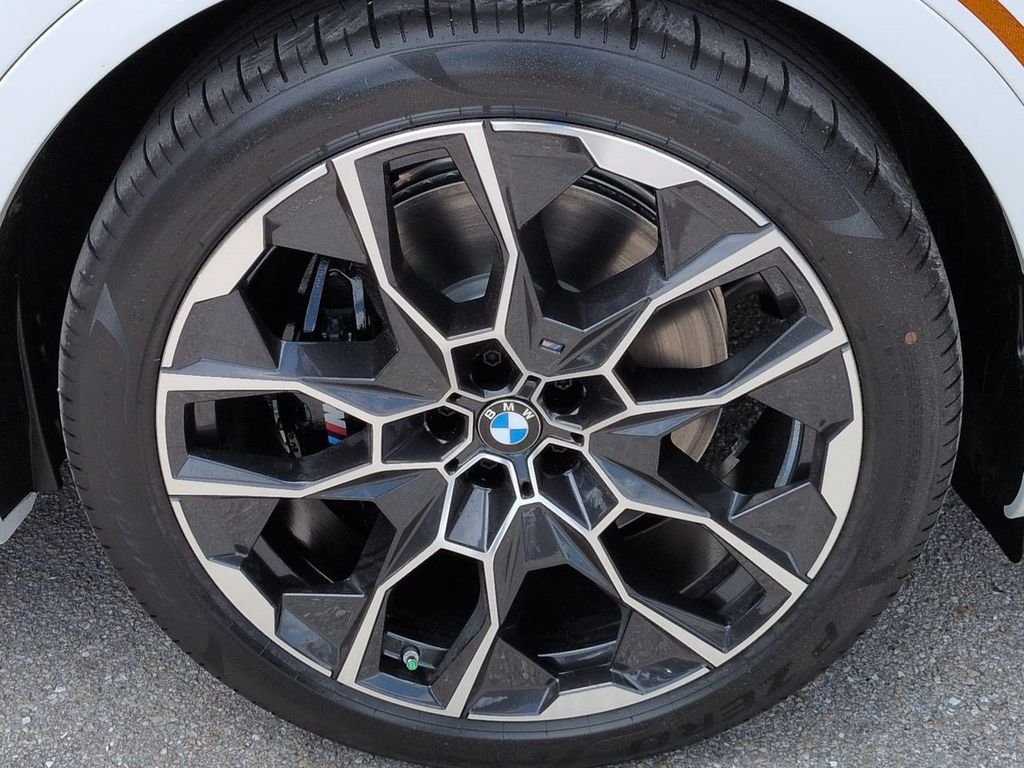 New 2027 Alpine White BMW xDrive40i image 11