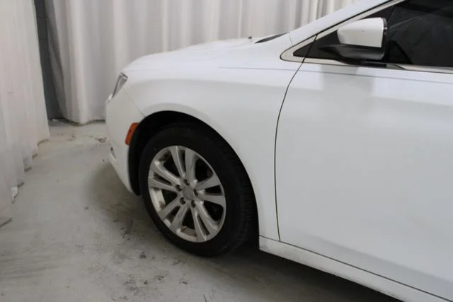 Used 2015 White Chrysler Limited image 28