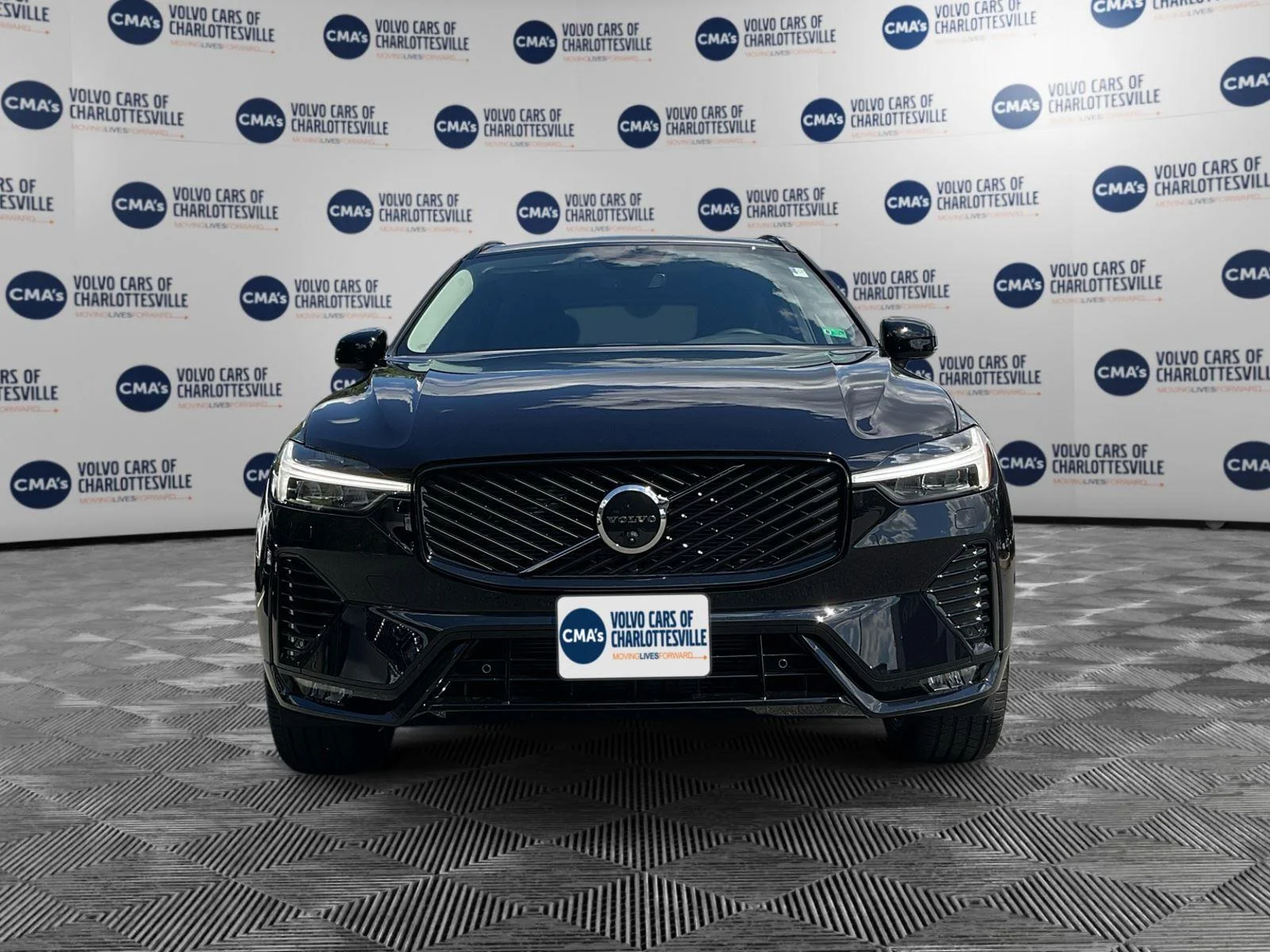 2026 Volvo XC60 Plus - Photo 8