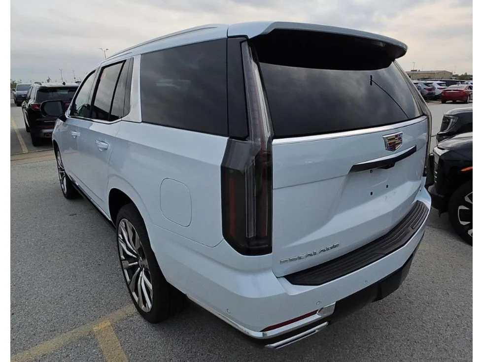 Used 2026 Vibrant White Tricoat Cadillac Luxury image 2
