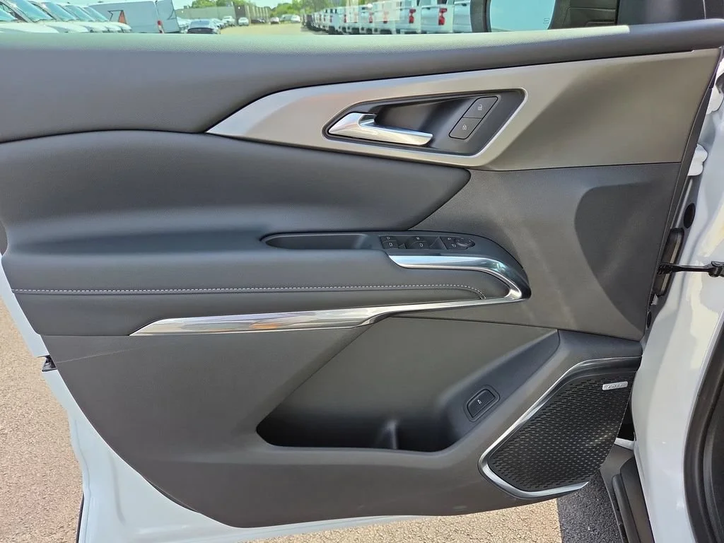 New 2026 Summit White Chevrolet LT image 14