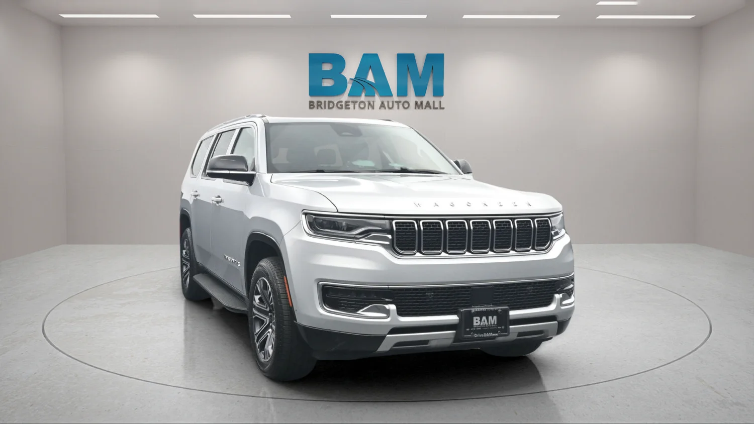 Used 2024 Silver Jeep Series II image 2