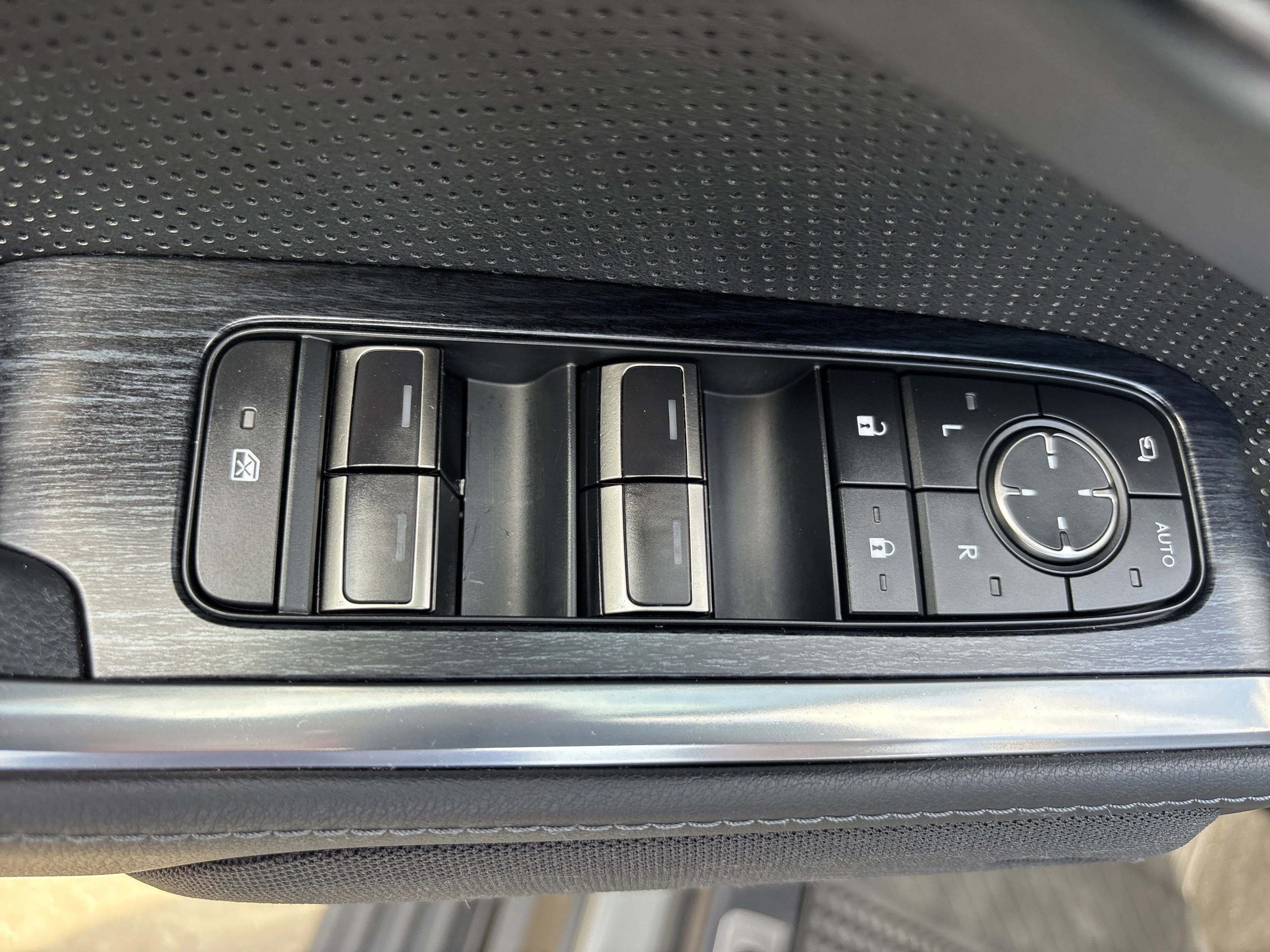Used 2024 Incognito Lexus GX 550 Overtrail+ 4WD image 23