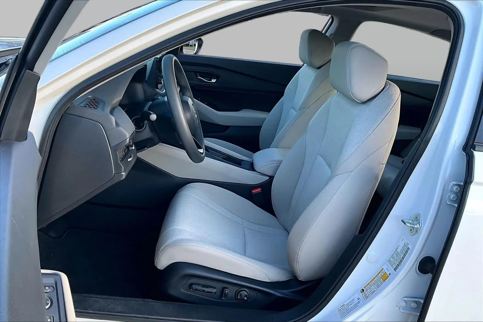 Certified Used 2023 Platinum White Pearl Honda EX image 8