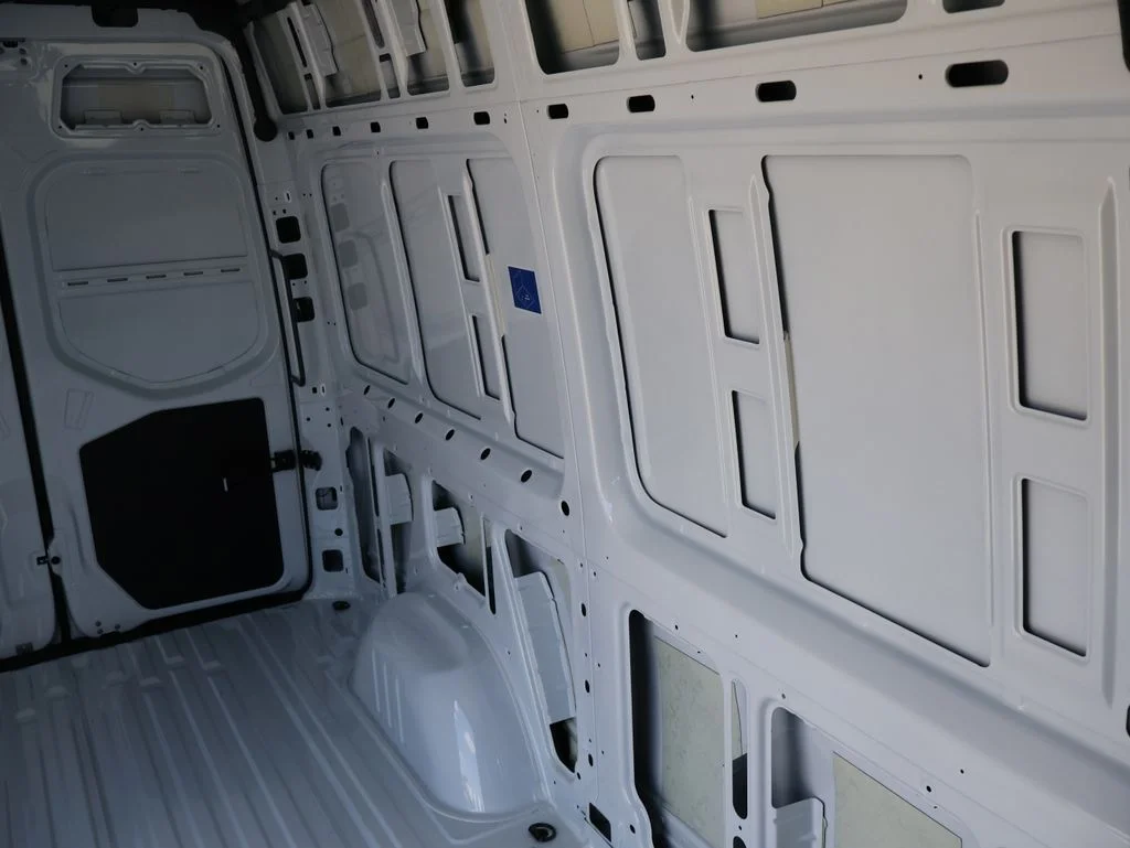 New 2025 Arctic+White Mercedes-Benz Cargo 144 WB image 15