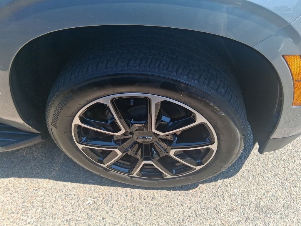 Used 2025 Gray Chevrolet RST image 4