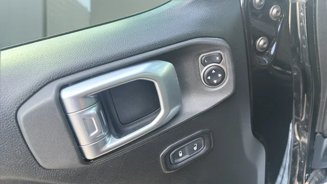 Used 2020 Black Jeep Unlimited Sport Altitude image 15