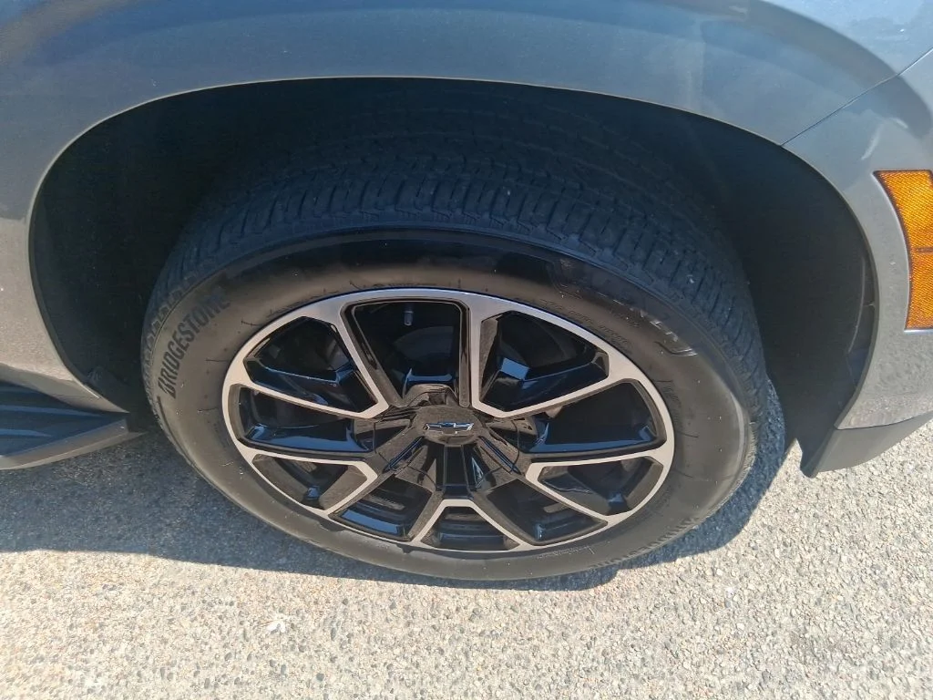 Used 2025 Gray Chevrolet RST image 4