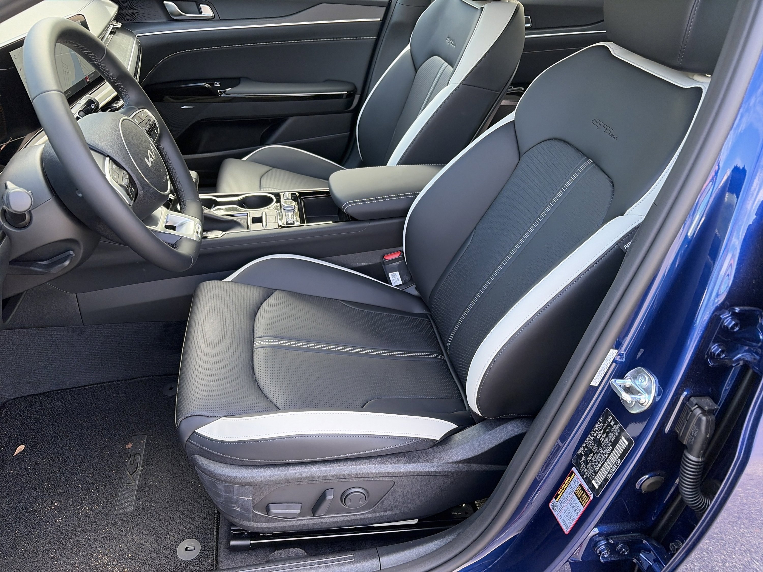 New 2026 Yacht Blue Kia GT-Line FWD image 23