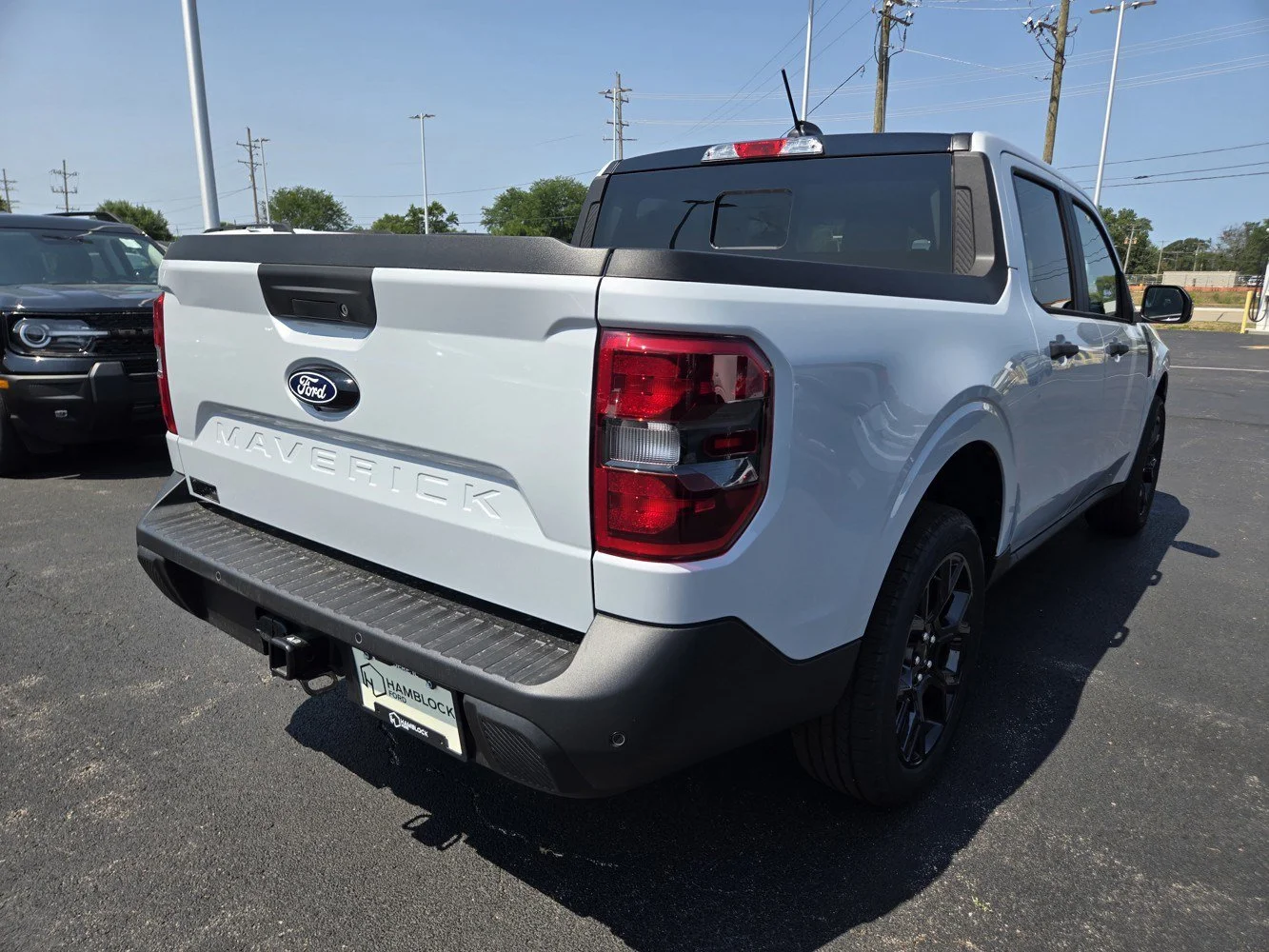 New 2026 Space White Metallic Ford XLT image 4