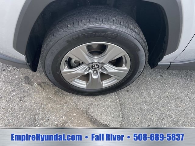 Used 2025 Silver Sky Metallic Toyota XLE image 12