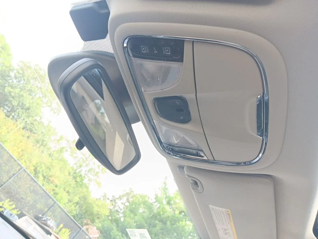 Used 2022 Hydro Blue Pearlcoat Jeep X image 28