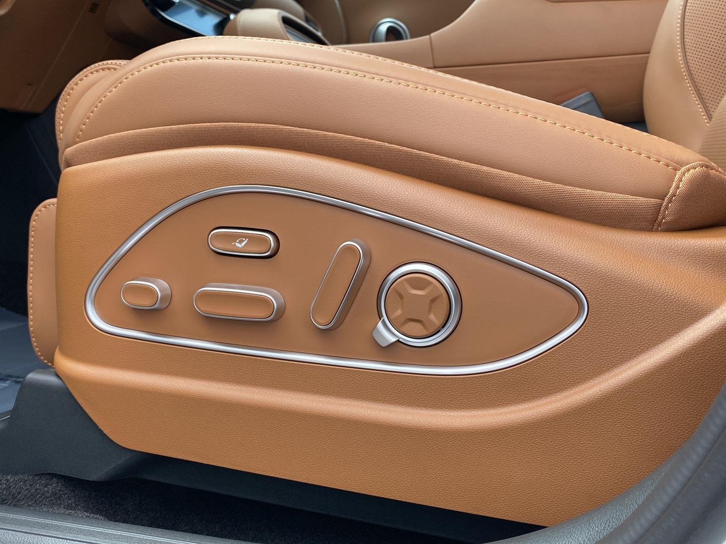 New 2026 Creamy White Pearl Hyundai Calligraphy AWD image 11