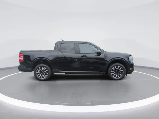 Used 2023 Black Ford Lariat image 9