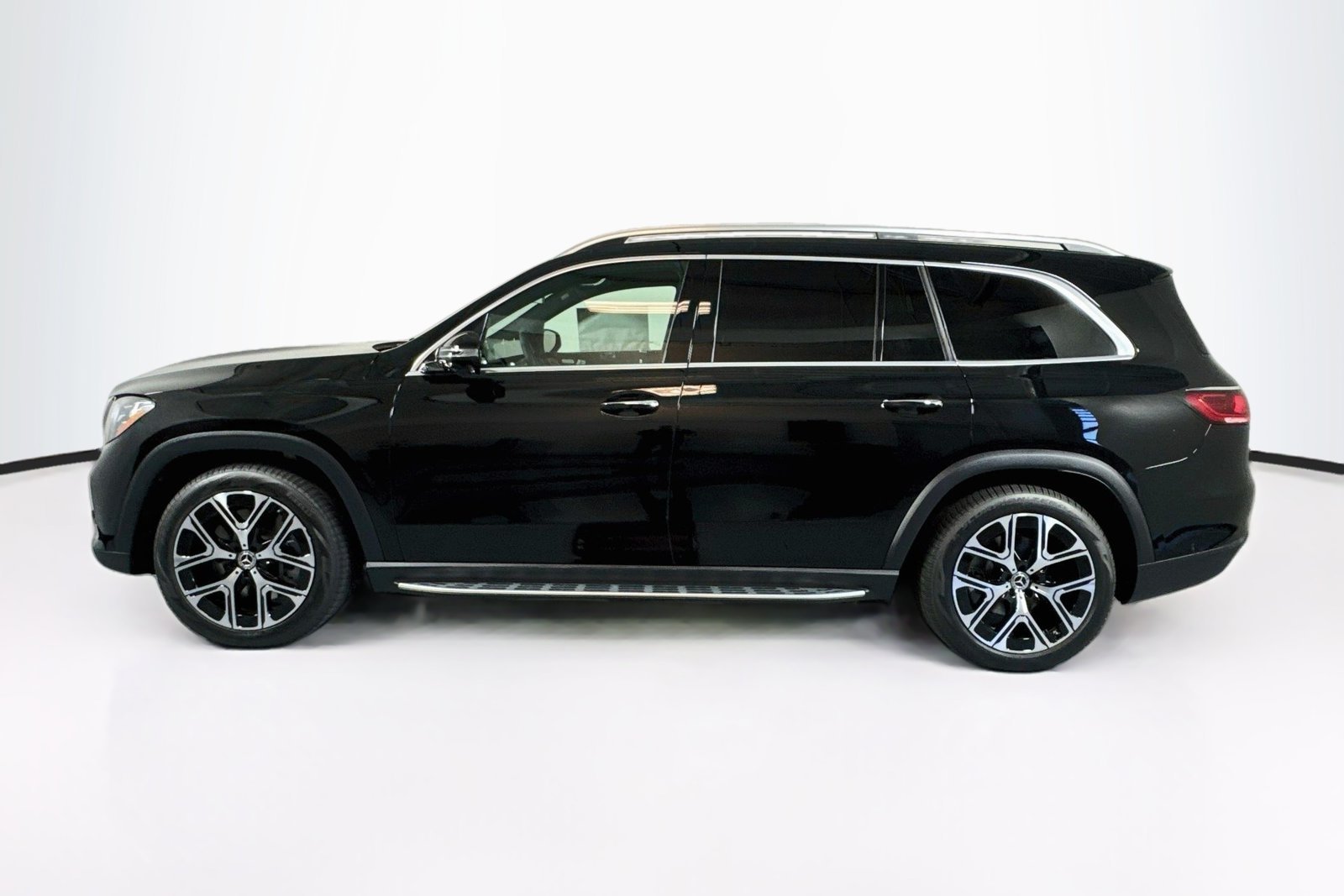 New 2027 Black Mercedes-Benz GLS 450 image 8