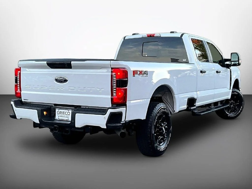 Used 2024 Oxford White Ford XL image 7