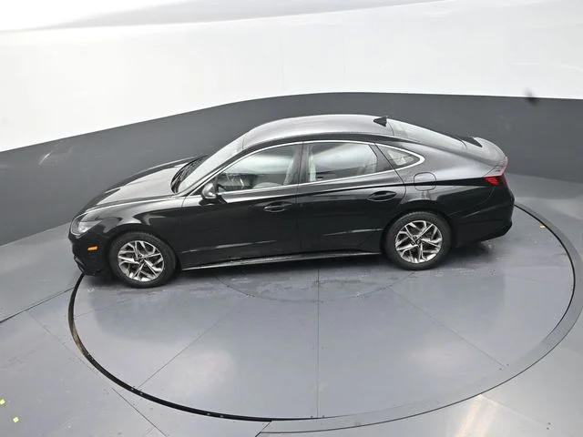 Used 2021 Black Hyundai SEL image 15