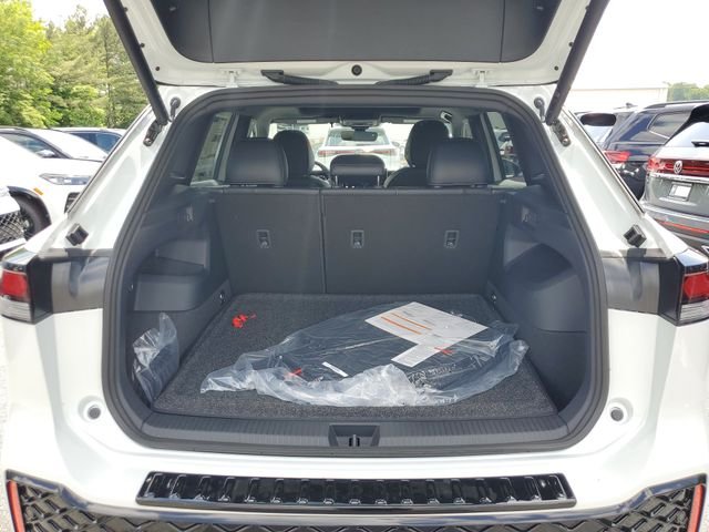 New 2026 White Volkswagen 2.0T SE R-Line Black image 8