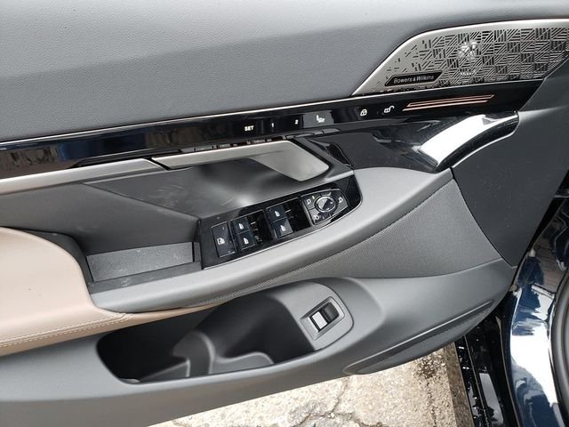 2026 BMW 5 Series 530i - Photo 12