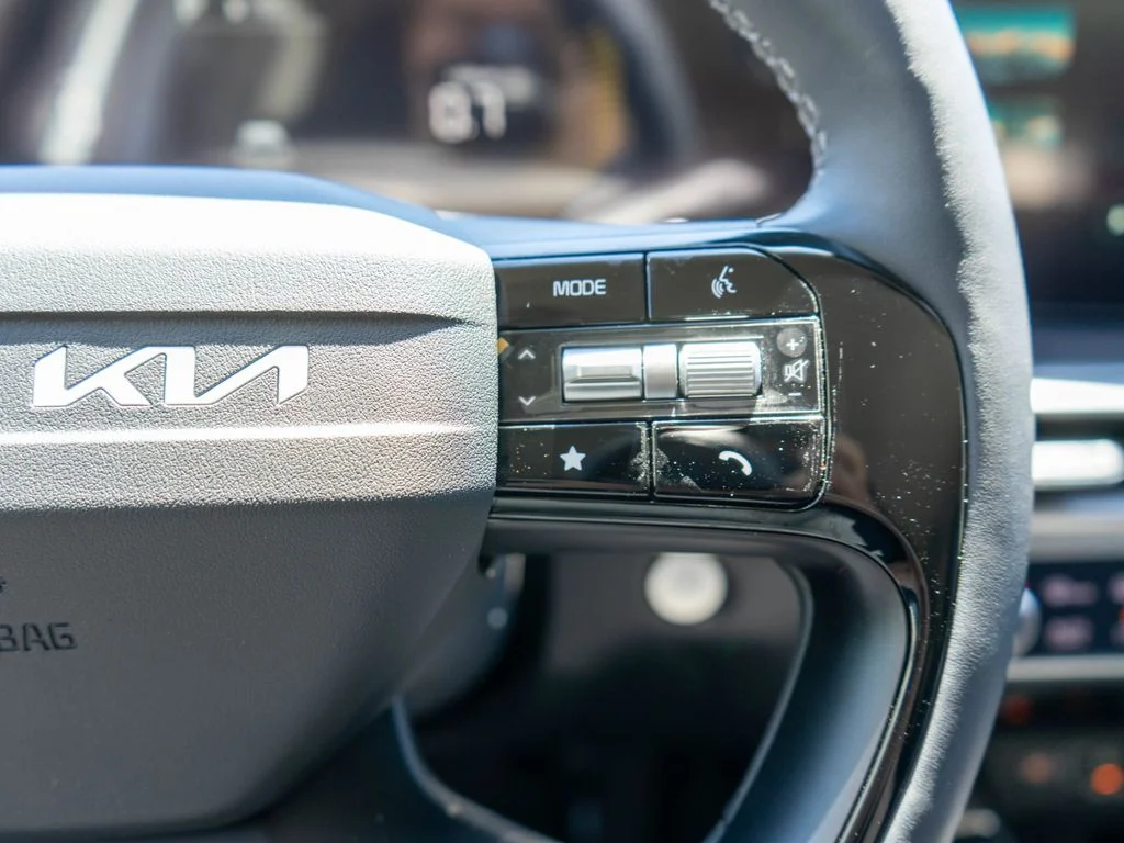 New 2026 Glacial White Pearl Kia S image 19