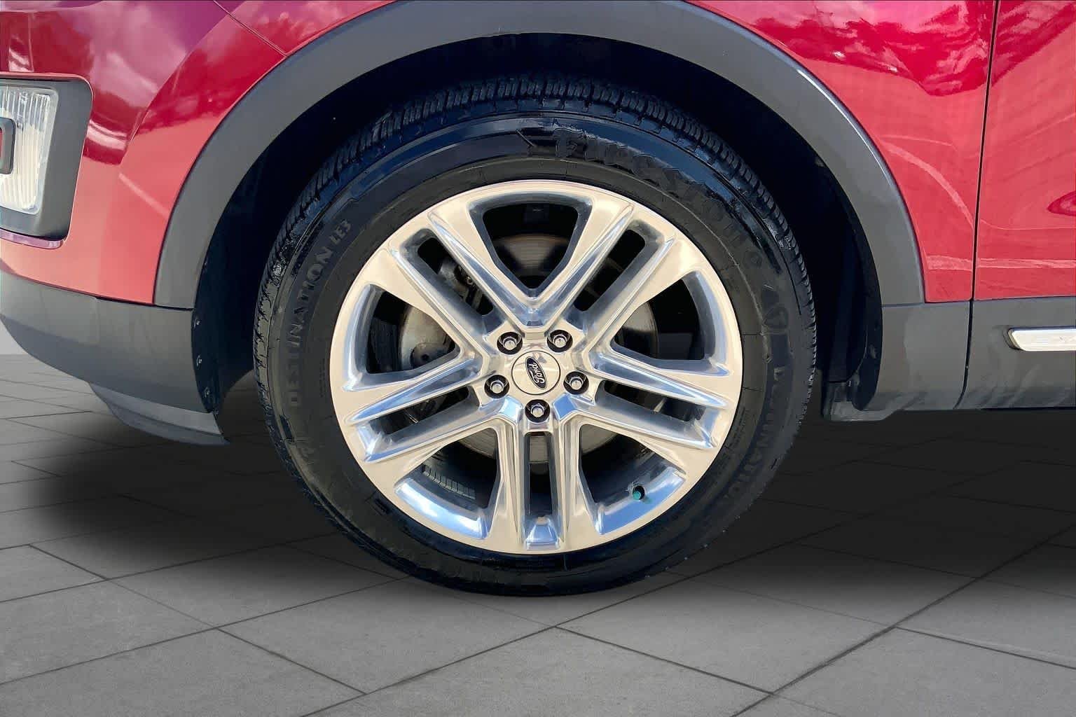 Used 2017 Ruby Red Metallic Tinted Clearcoat Ford XLT image 11