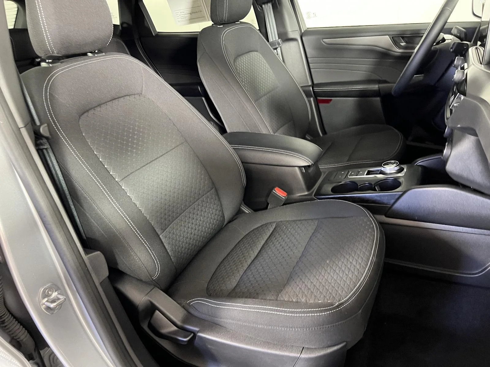 Used 2023 Iconic Silver Ford Active image 22
