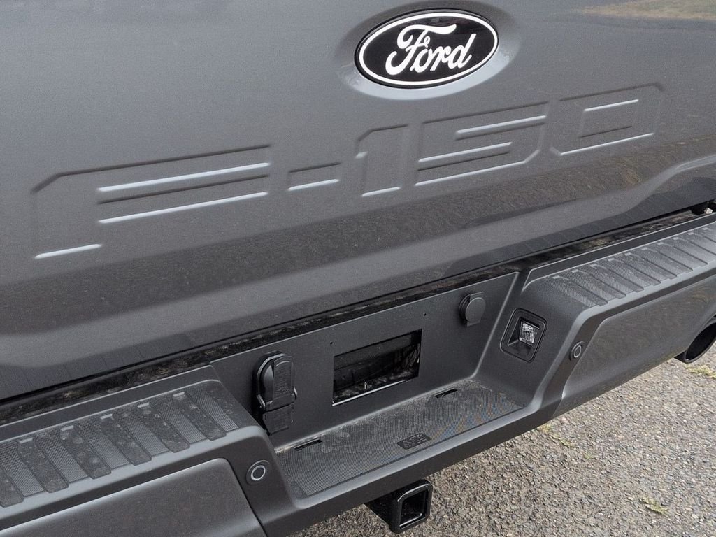 New 2026 Carbonized Gray Metallic Ford XLT image 59